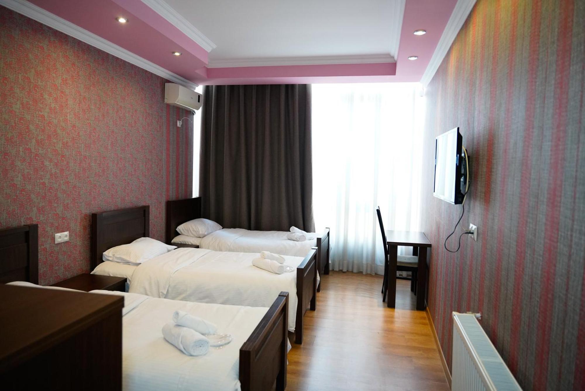 Hotel Monopoli Kutaisi Exterior foto