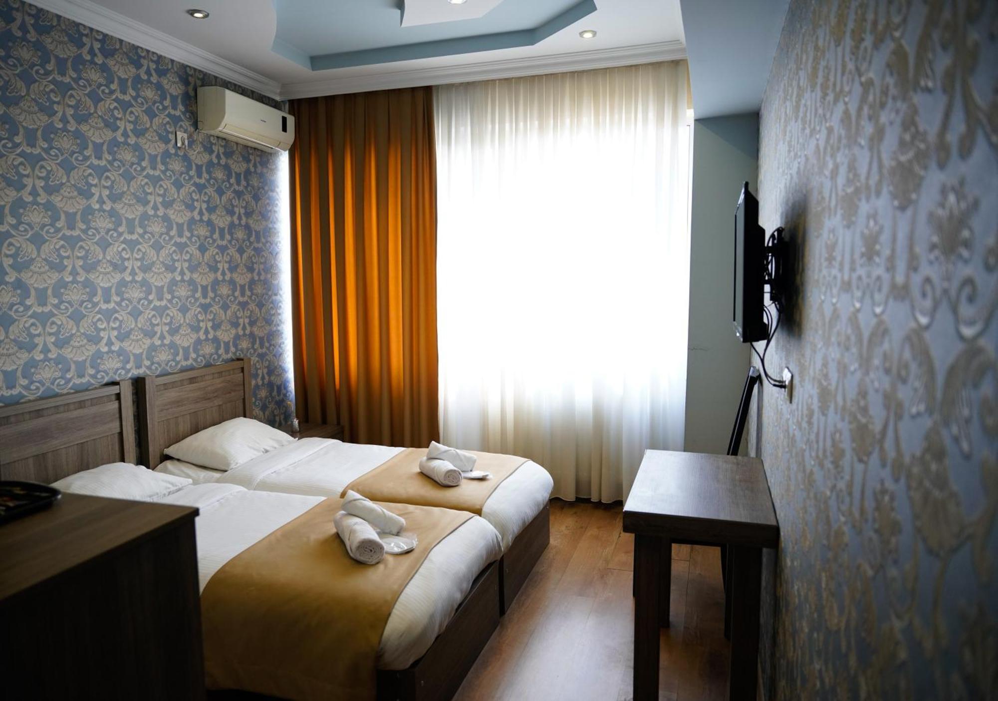 Hotel Monopoli Kutaisi Exterior foto